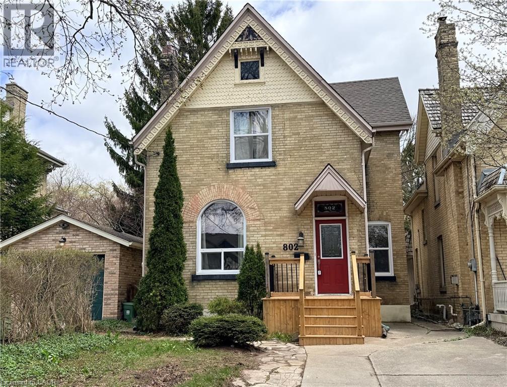 802 WATERLOO Street, London