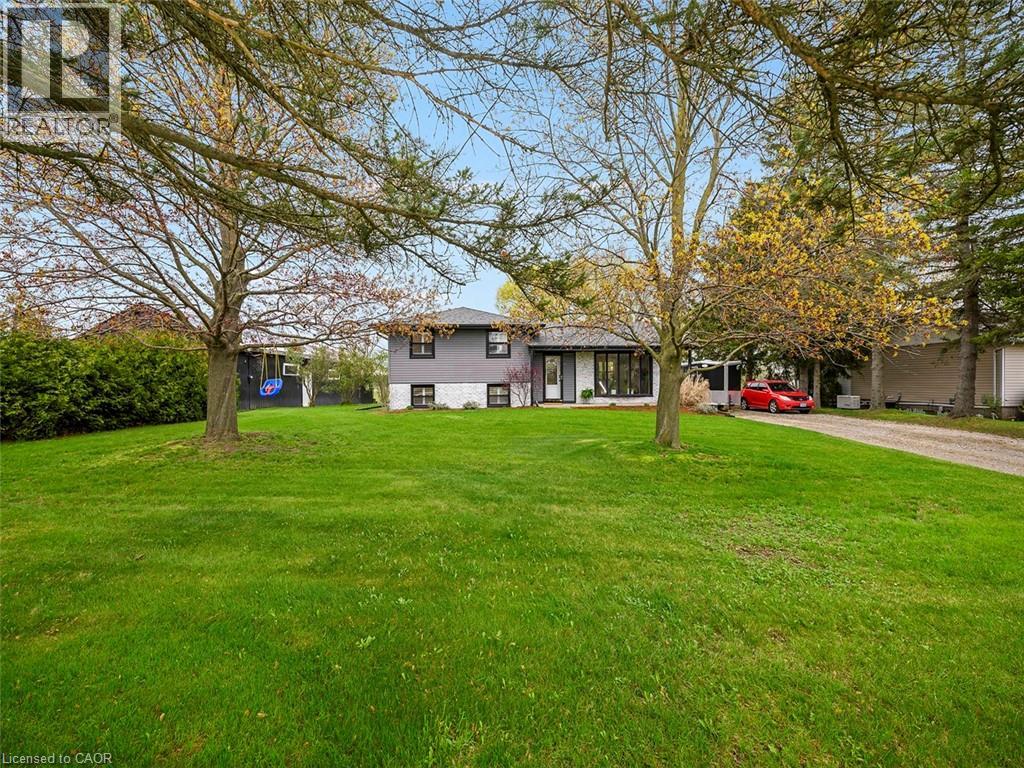 11 WAR Road, Brantford
