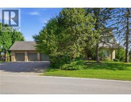 18 Curtis Crescent, MLS 40836005