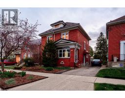 16 Borden Avenue N, MLS 40827138