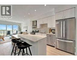15 Glebe Street Unitno. 1511, MLS 40830509