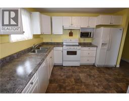 75 PINE Street S - 3