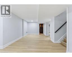 3 ALGONQUIN Avenue - 32