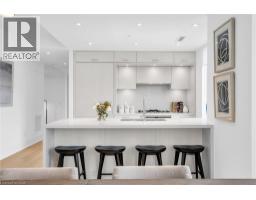 455 WELLINGTON Street W UnitNo. 610 - 9