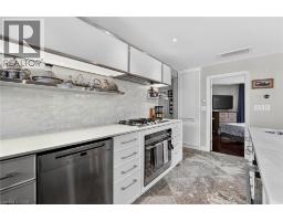 11 PEEL Street - 12