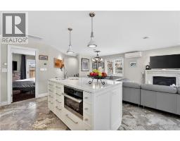 11 PEEL Street - 14