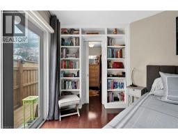 11 PEEL Street - 24