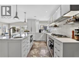 11 PEEL Street - 7