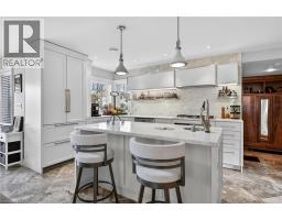11 PEEL Street - 8