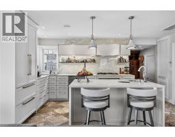 11 PEEL Street - 9
