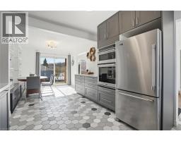 81 THOMSON Drive - 15