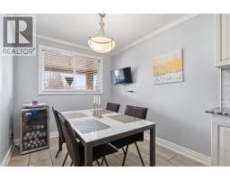 101 VICTOR Boulevard - 14