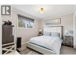 101 VICTOR Boulevard - 20