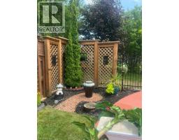 82 VANSICKLE Road - 47