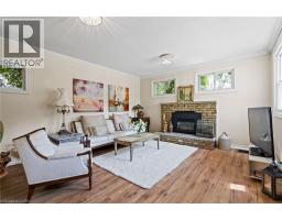 2 CARLETON Street N - 15