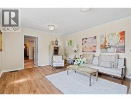 2 CARLETON Street N - 16