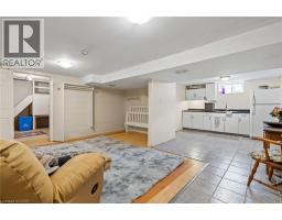 2 CARLETON Street N - 24
