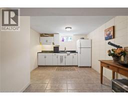 2 CARLETON Street N - 25