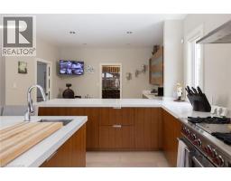 287 MACDONALD Road - 12