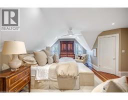 514 WILSON Street E - 27