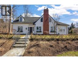 514 WILSON Street E - 4