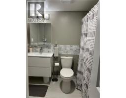 179 VINE Street S - 11