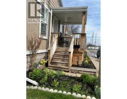179 VINE Street S - 2
