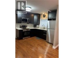 179 VINE Street S - 4