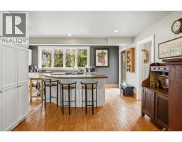 727 RYE Street - 11
