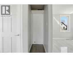 687 UPPER JAMES Street - 26
