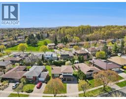 49 RIPLEY Crescent - 40
