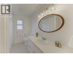3 MARLIS Crescent - 27