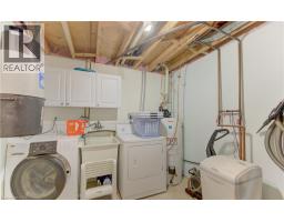 3 MARLIS Crescent - 35