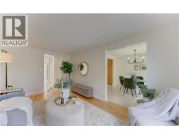 3 MARLIS Crescent - 7