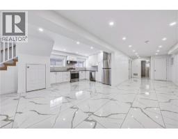 68 VANSITMART Avenue - 32