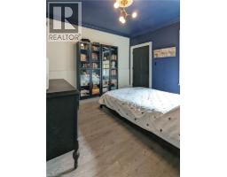 158 HUNTER Street E - 33