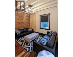 158 HUNTER Street E - 19