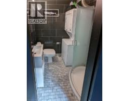 158 HUNTER Street E - 21