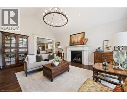 2073 MAPLEWOOD Road - 10