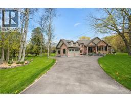 2073 MAPLEWOOD Road - 2