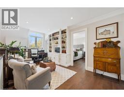 2073 MAPLEWOOD Road - 24