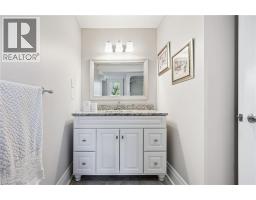 2073 MAPLEWOOD Road - 32