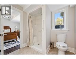 2073 MAPLEWOOD Road - 33