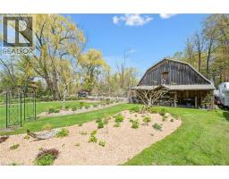 2073 MAPLEWOOD Road - 39