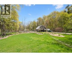 2073 MAPLEWOOD Road - 40
