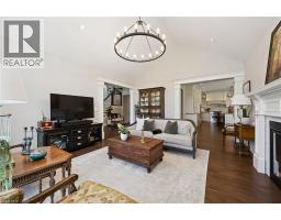 2073 MAPLEWOOD Road - 8
