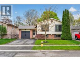 52 LATZER Crescent - 2