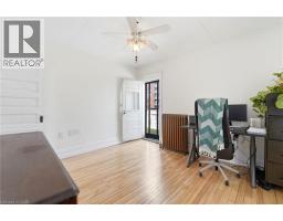 15 AVENUE Place - 21