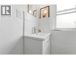 15 AVENUE Place - 30