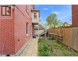 15 AVENUE Place - 35